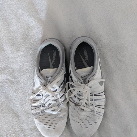 Nike sneakers - Picture 4 of 4